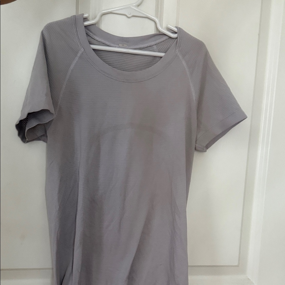 Lavender hip length swiftly tech shirt size 4